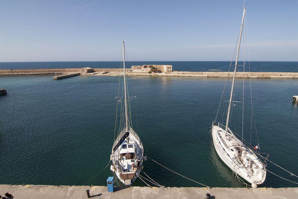 Ambassadors Residence Boutique Hotel Chania  Bagian luar foto